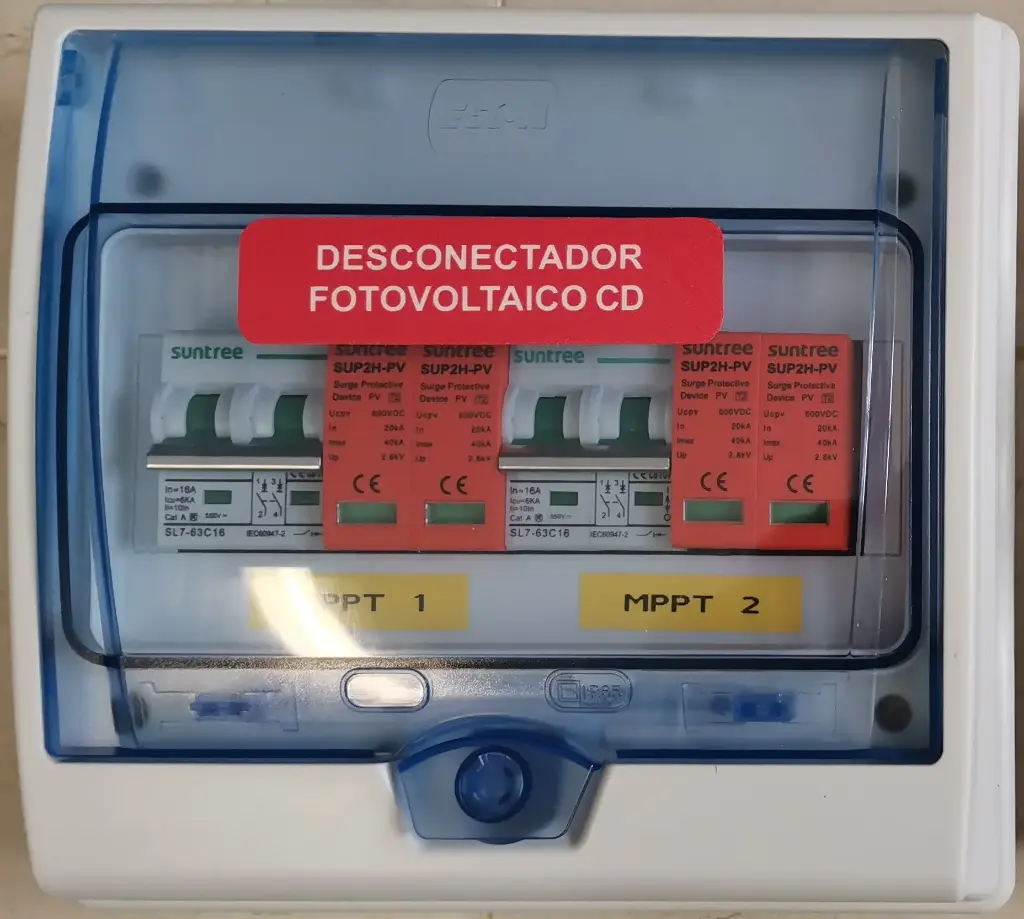 Caja Interruptor y Supresor 600v de Corriente Directa 2 Strings